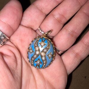 Victorian Blue and Gold locket with Pearls